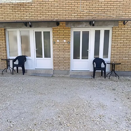 Nest 1 * يايتشه